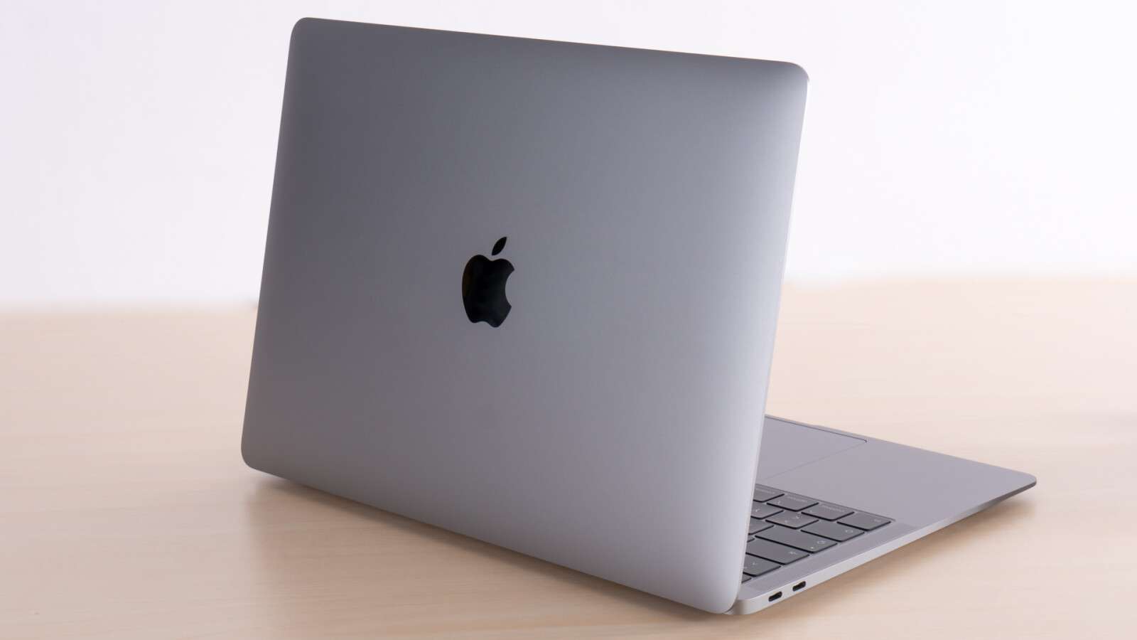 Alternatywa dla Macbooka: 10 laptopów z systemem Windows konkuruje z Apple